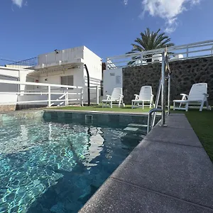 https://la-vizcainita-2-bedroom-villa-with-patio-and-bbq.tenerifehoteles.net
